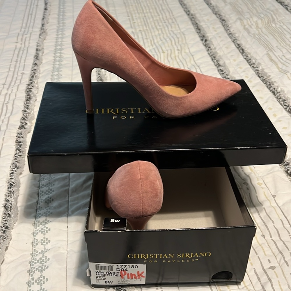Christian Suriano size 8W nice heels
🌹Discount if bundled